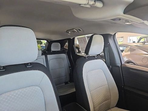 Used 2023 Ford Escape Active AWD/4WD image 37