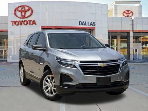 Used 2023 Chevrolet Equinox LS w/ LS Convenience Package FWD image 1