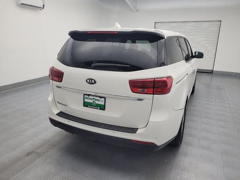 Used 2020 Kia Sedona L FWD image 7