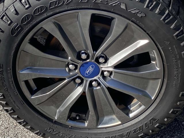 Used 2018 Ford F150 XLT w/ Equipment Group 302A Luxury AWD/4WD image 36
