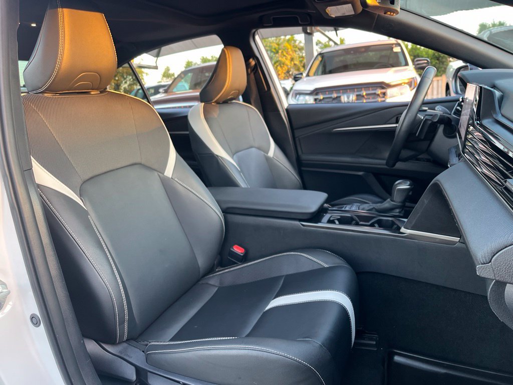 Used 2025 Toyota Camry SE w/ Multimedia Upgrade Package FWD image 17