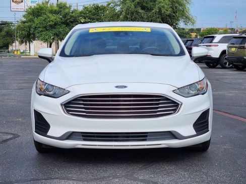 Used 2020 Ford Fusion SE FWD image 2