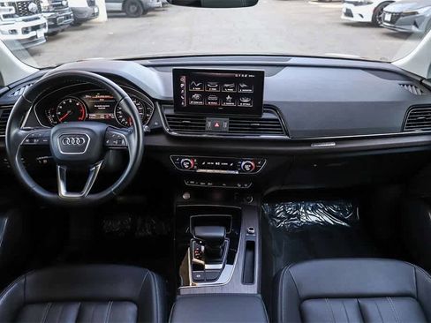 Used 2022 Audi Q5 2.0T Premium w/ Convenience Package image 12