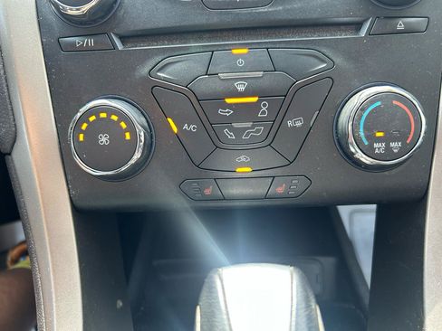 Used 2014 Ford Fusion SE w/ Equipment Group 202A FWD image 23