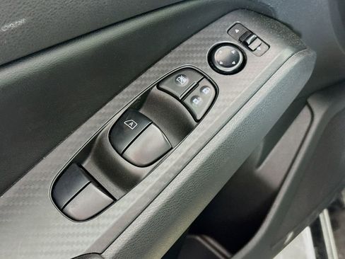 Used 2024 Nissan Altima 2.5 SV FWD image 18