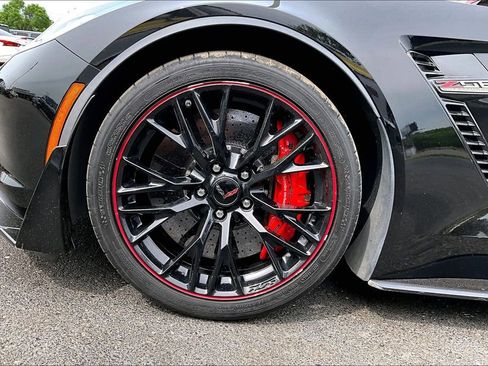 Used 2016 Chevrolet Corvette Z06 w/ 3LZ Preferred Equipment Group RWD image 2