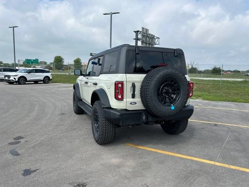 New 2026 Ford Bronco Outer Banks w/ Sasquatch Package AWD/4WD image 8