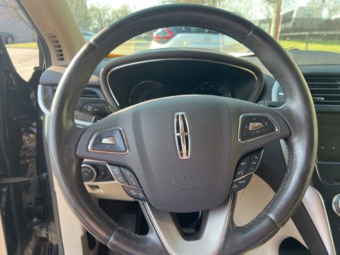 Used 2017 Lincoln MKC Reserve image 17