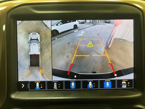 Used 2022 Chevrolet Silverado 2500 High Country w/ Z71 Off-Road Package image 24