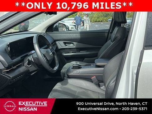 Certified 2023 Nissan Ariya FWD image 10