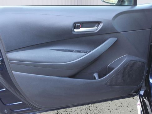 Used 2021 Toyota Corolla LE image 41