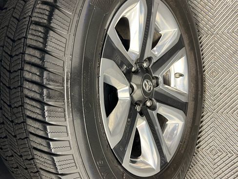 Used 2018 Toyota Tacoma Limited image 39