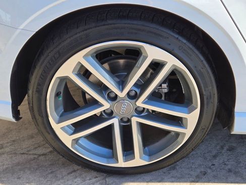 Used 2018 Audi A3 2.0T Premium Plus w/ Premium Plus Package FWD image 9