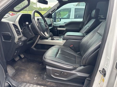 Used 2019 Ford F150 Lariat w/ Equipment Group 502A Luxury AWD/4WD image 10