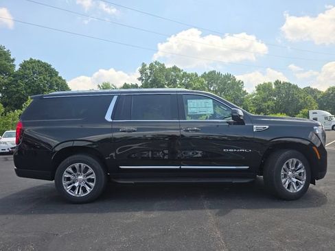 New 2026 GMC Yukon XL Denali w/ Advanced Technology Package AWD/4WD image 18