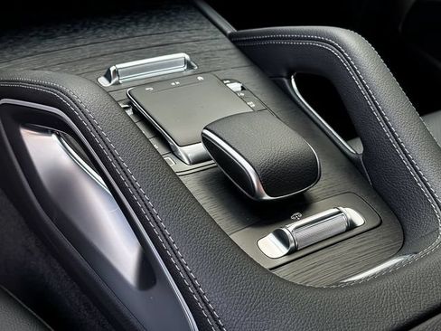 Certified 2025 Mercedes-Benz GLS 450 4MATIC image 17