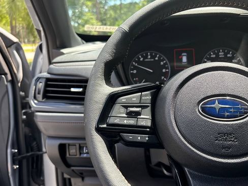 Used 2025 Subaru Forester Touring w/ Popular Package - Touring AWD/4WD image 12