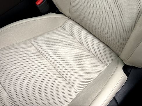 Certified 2025 Lexus RX 450h AWD w/ Convenience Package image 41