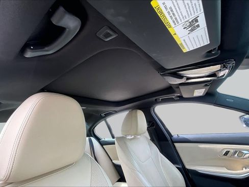 Used 2025 BMW 330i Sedan RWD image 12