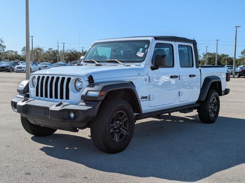 Used 2020 Jeep Gladiator Sport w/ Trailer Tow Package image 10