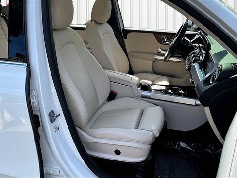 Used 2023 Mercedes-Benz GLB 250 4MATIC image 29