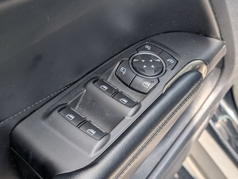 Used 2018 Lincoln MKC Reserve FWD image 10
