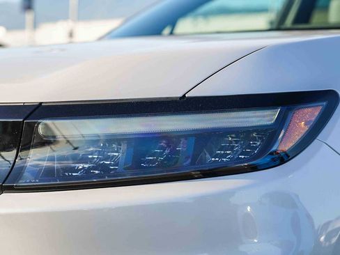 Certified 2024 Honda Prologue Elite image 2