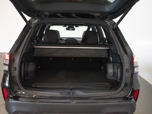 Used 2026 Subaru Forester Premium AWD/4WD image 25