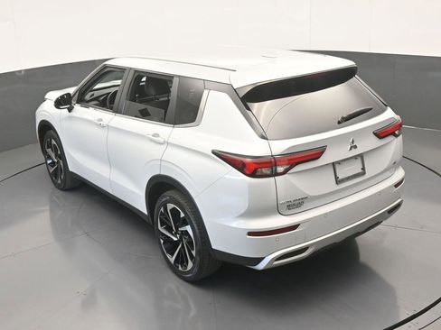 Used 2023 Mitsubishi Outlander SE image 57