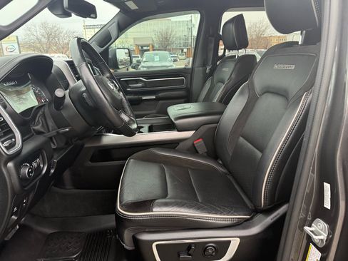 Used 2020 RAM 1500 Laramie w/ Sport Appearance Package image 10