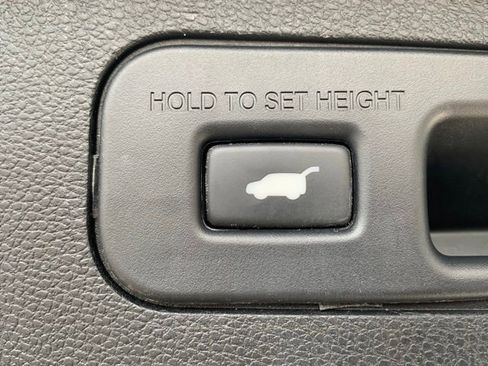 Used 2024 Honda Odyssey Elite image 4