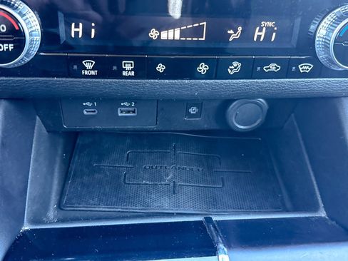 Used 2022 Mitsubishi Outlander SE image 34