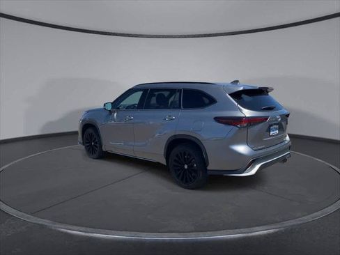 Certified 2026 Toyota Highlander XSE AWD/4WD image 7