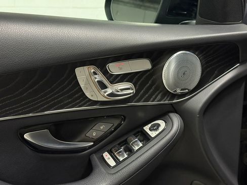 Used 2018 Mercedes-Benz GLC 300 4MATIC image 10
