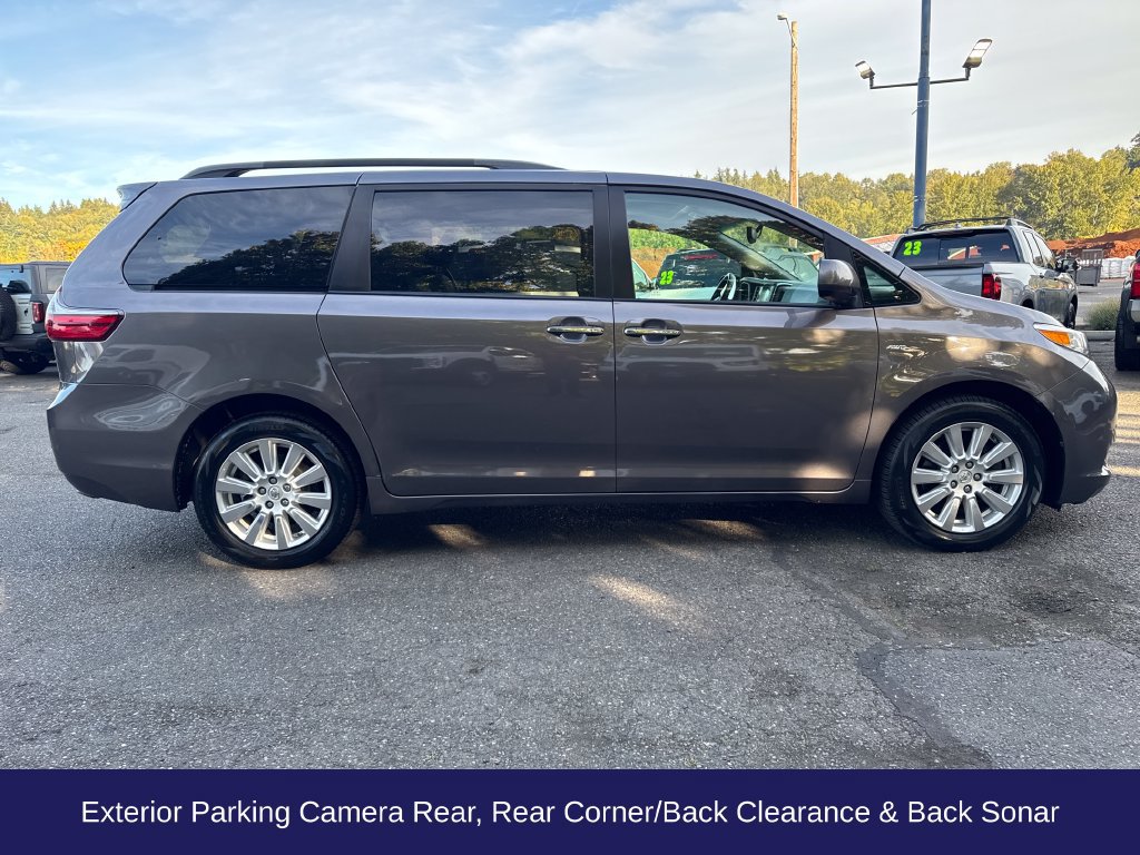 Used 2017 Toyota Sienna XLE w/ XLE Navigation Package AWD/4WD image 7