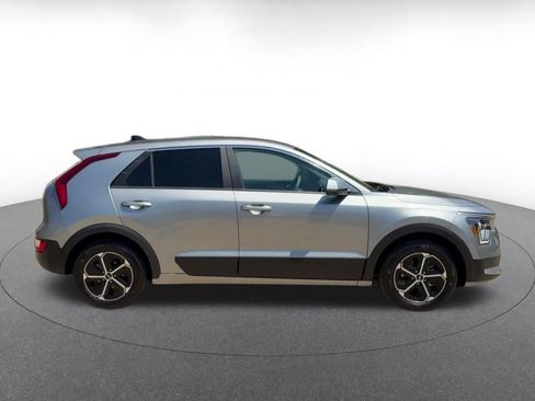 Used 2026 Kia Niro LX FWD image 13