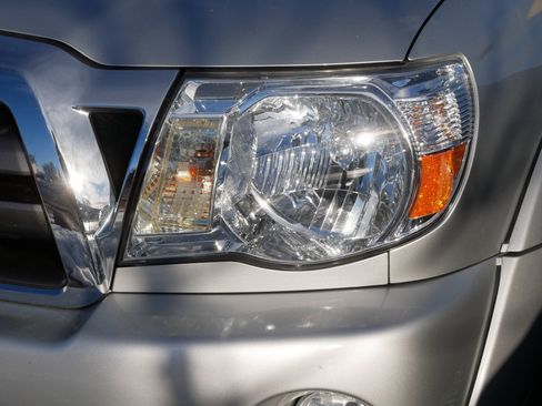 Used 2006 Toyota Tacoma PreRunner image 16