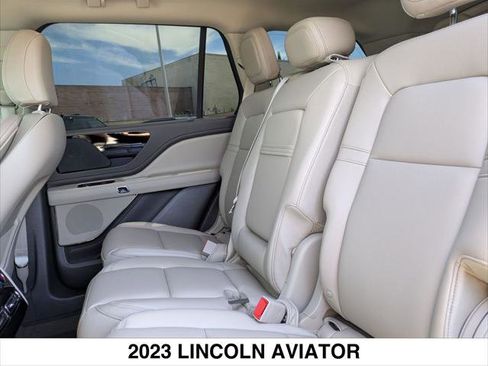 Certified 2023 Lincoln Aviator AWD w/ Class IV Trailer Tow Package image 23