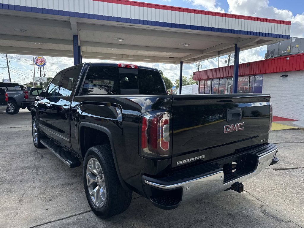 Used 2018 GMC Sierra 1500 SLT w/ SLT Premium Package AWD/4WD image 6