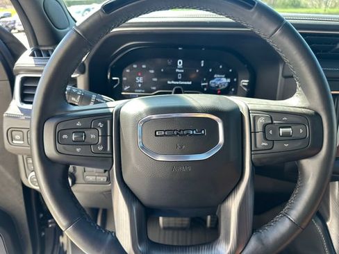 Certified 2024 GMC Yukon Denali Ultimate AWD/4WD image 32