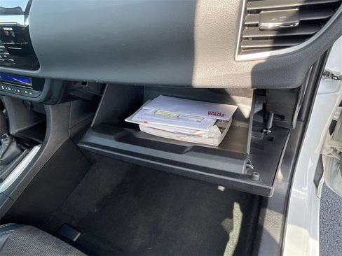 Used 2014 Toyota Corolla S image 32