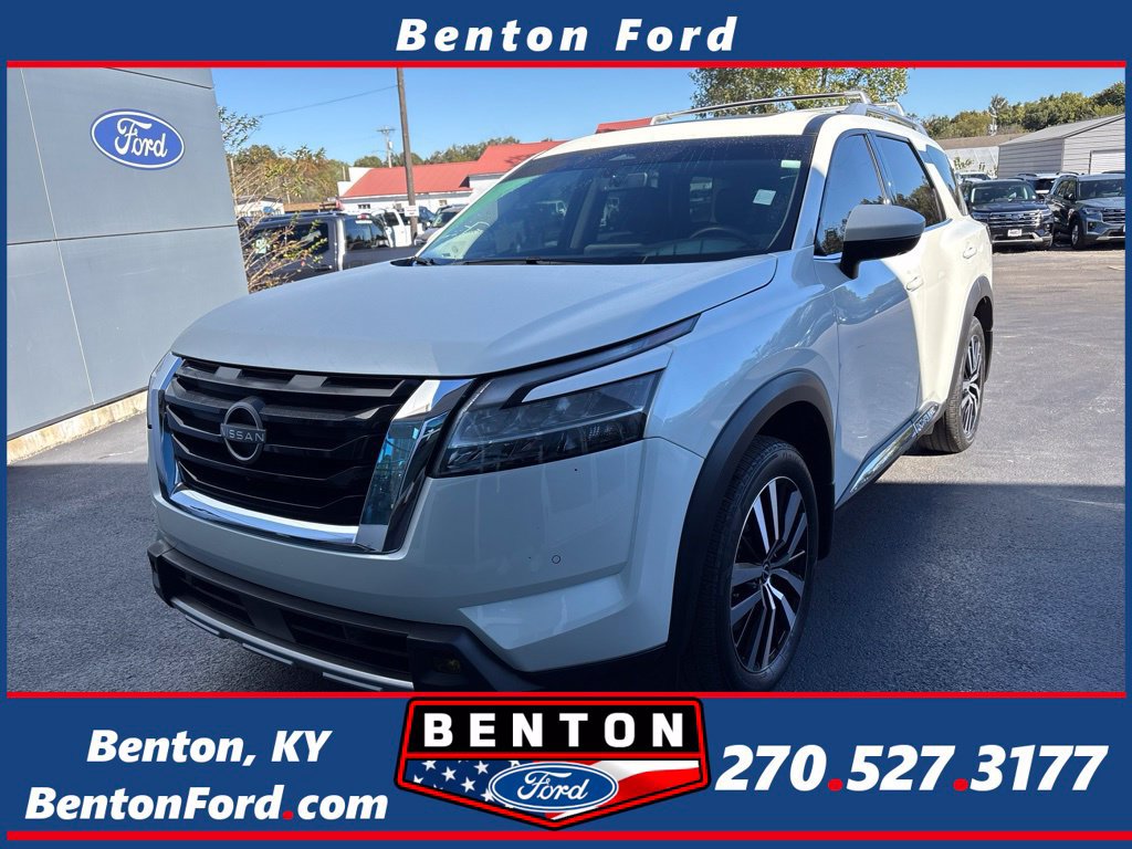 Used 2024 Nissan Pathfinder Platinum w/ Cargo Package AWD/4WD image 1