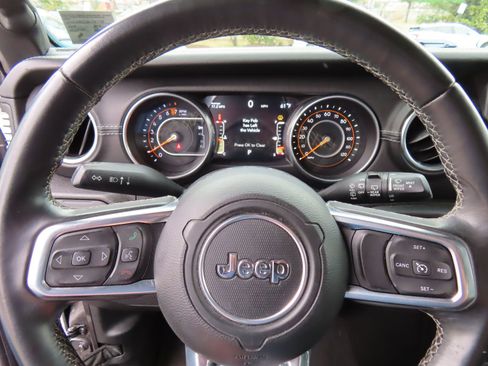 Used 2018 Jeep Wrangler Unlimited Sahara w/ LED Lighting Group image 17