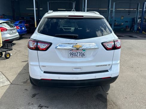 Used 2016 Chevrolet Traverse LT w/ Style and Technology Package AWD/4WD image 5