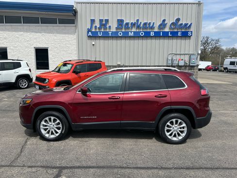Used 2019 Jeep Cherokee Latitude w/ Popular Appearance Group image 4