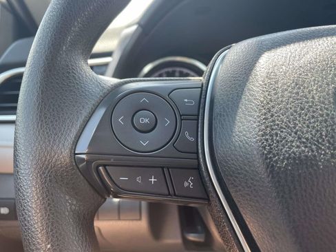 Used 2018 Toyota Camry LE w/ Audio Package FWD image 15