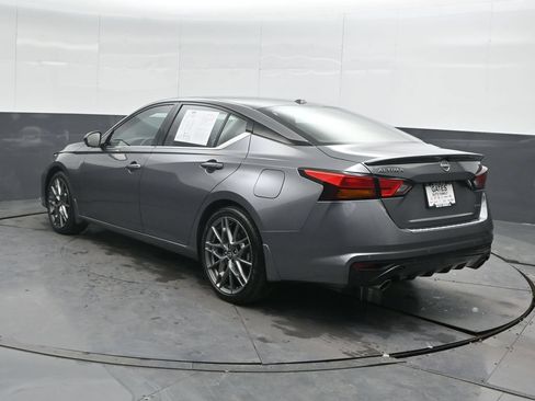 Used 2023 Nissan Altima 2.0 SR FWD image 8