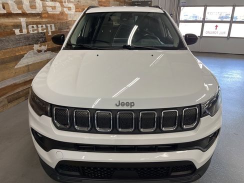 Used 2022 Jeep Compass Latitude image 7