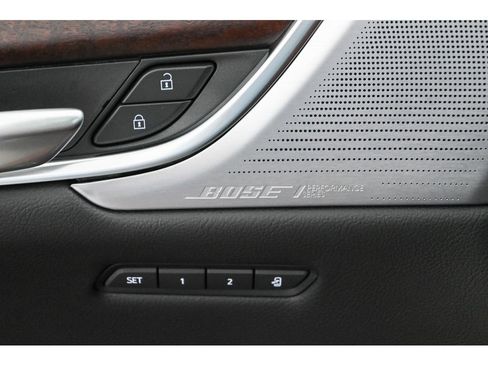 New 2026 Cadillac XT5 Sportv w/ LPO, Onyx Lite Package image 16