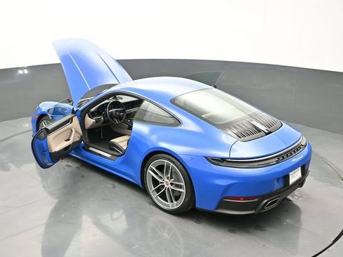 Certified 2025 Porsche 911 Carrera RWD image 24